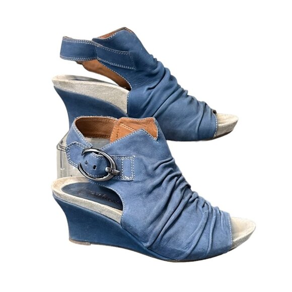 EARTHIES Bonaire Too Blue Wedges Shooties - size 8 - Picture 1 of 12